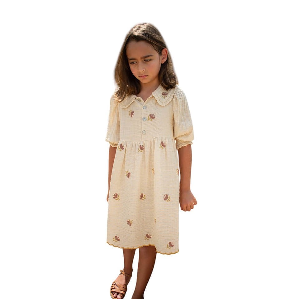 kokori-kids-kiz-bebek-ve-cocuk-noor-elbise-buttermilk-3 Noor Elbise – Buttermilk | Yumuşak Tonlarda Zarif ve Hafif Yazlık Model - Görsel 1